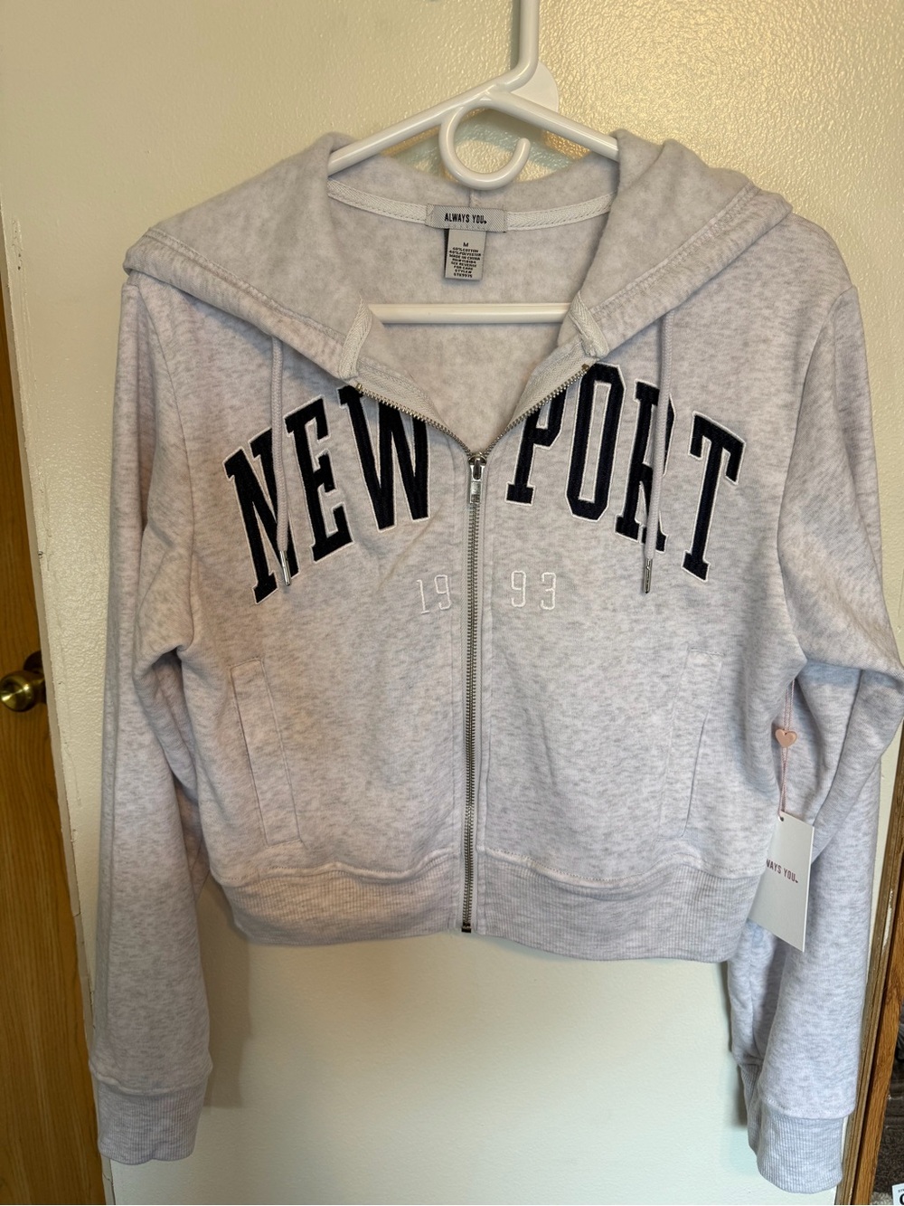 NEWPORT CROP SWEATSHIRT